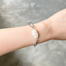 Load image into Gallery viewer, Pearl Chain Bracelet