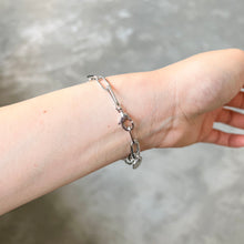 Load image into Gallery viewer, Pearl Chain Bracelet