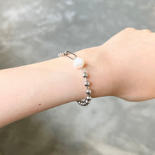 Load image into Gallery viewer, Pearl Ball Bracelet