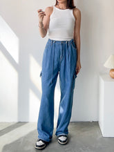 Load image into Gallery viewer, Pocket Jeans