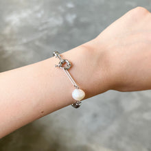 Load image into Gallery viewer, Pearl Ball Bracelet