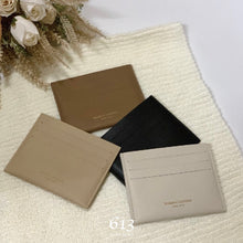 Load image into Gallery viewer, KR Classic Leather Card Holder
