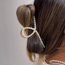 Load image into Gallery viewer, Pearl Hair Clip
