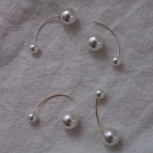 Load image into Gallery viewer, Pearl Ball Earrings
