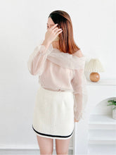 Load image into Gallery viewer, B/W Tweed Skirt