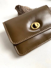 Load image into Gallery viewer, Soft Leather Cardholder
