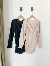 將圖片載入圖庫檢視器 V-neck Ruffle Dress