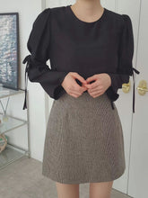 Load image into Gallery viewer, Basic Tweed Skirt