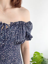 將圖片載入圖庫檢視器 Floral Ribbon Slit Dress