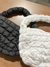 將圖片載入圖庫檢視器 Bubble Shoulder Bag