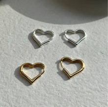 Load image into Gallery viewer, S925 Big Heart Earrings