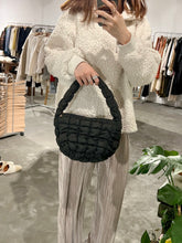 將圖片載入圖庫檢視器 Bubble Shoulder Bag