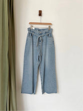 Load image into Gallery viewer, Ribbon Wrap Jeans