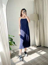 將圖片載入圖庫檢視器 Cami Pleated Dress