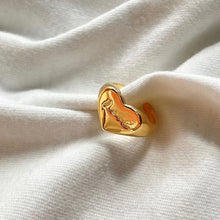 Load image into Gallery viewer, LOVE Heart Ring
