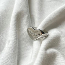 Load image into Gallery viewer, LOVE Heart Ring