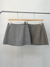 Load image into Gallery viewer, Basic Tweed Skirt