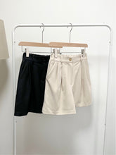 將圖片載入圖庫檢視器 Classic Suit Shorts