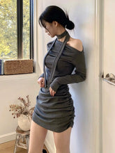 將圖片載入圖庫檢視器 Ruffle Shoulder Dress
