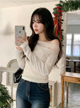 將圖片載入圖庫檢視器 Romantic Shoulder Top
