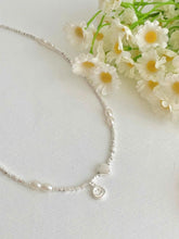 Load image into Gallery viewer, Smiley Pearl Necklace
