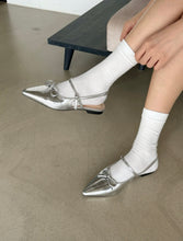 將圖片載入圖庫檢視器 Ribbon Slingback Flats
