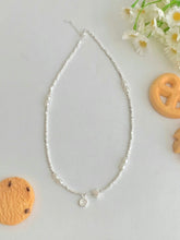 Load image into Gallery viewer, Smiley Pearl Necklace
