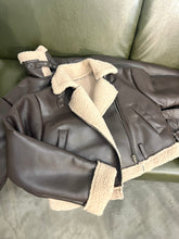 將圖片載入圖庫檢視器 Fluffy PU Leather Jacket
