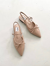 將圖片載入圖庫檢視器 Ribbon Slingback Flats
