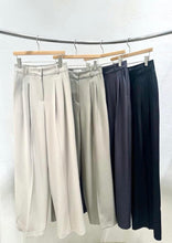 將圖片載入圖庫檢視器 Workday Trousers
