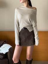 Load image into Gallery viewer, Elegant Shoulder Knit Top
