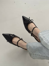 將圖片載入圖庫檢視器 Ribbon Slingback Flats
