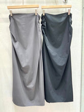 將圖片載入圖庫檢視器 Back Slit Skirt
