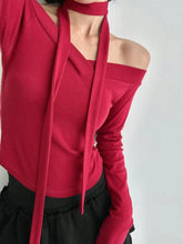 將圖片載入圖庫檢視器 V-neck Shoulder Top
