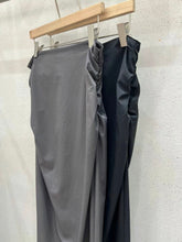 將圖片載入圖庫檢視器 Back Slit Skirt
