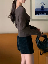 Load image into Gallery viewer, Elegant Shoulder Knit Top
