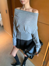 Load image into Gallery viewer, Elegant Shoulder Knit Top
