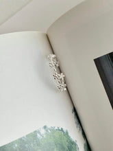 Load image into Gallery viewer, Mini Flower Ring
