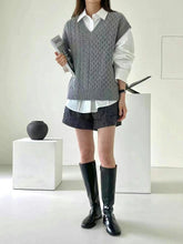 Load image into Gallery viewer, Wool50 Knit Vest
