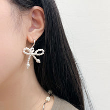 Load image into Gallery viewer, Ribbon Pearl Earrings
