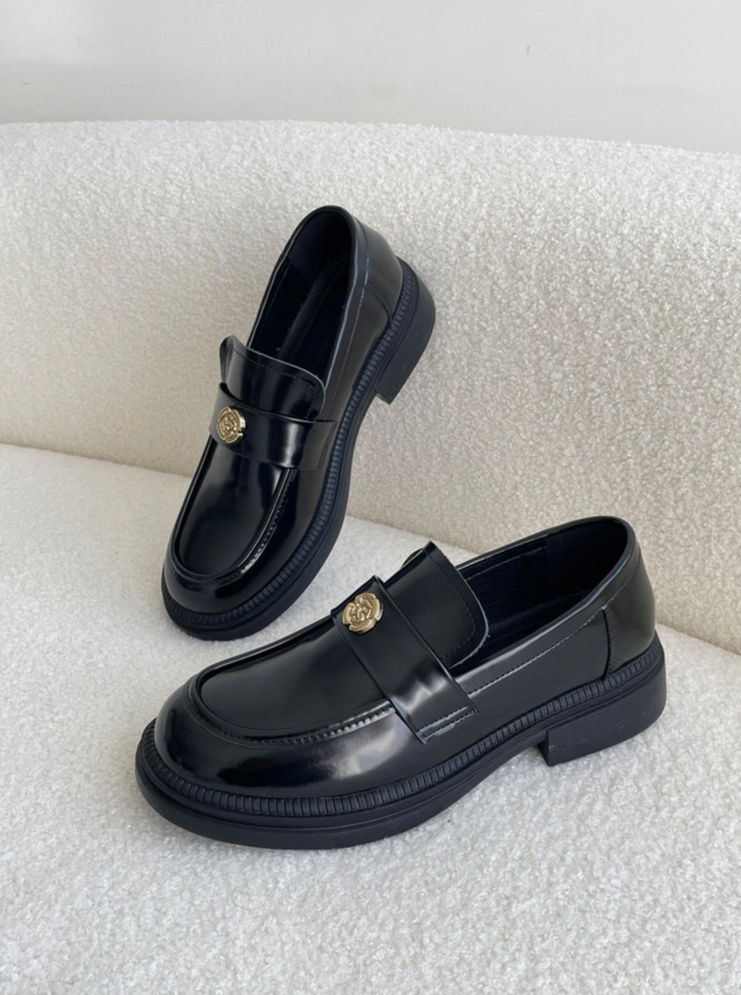 預訂優惠✨Rose Leather Loafers