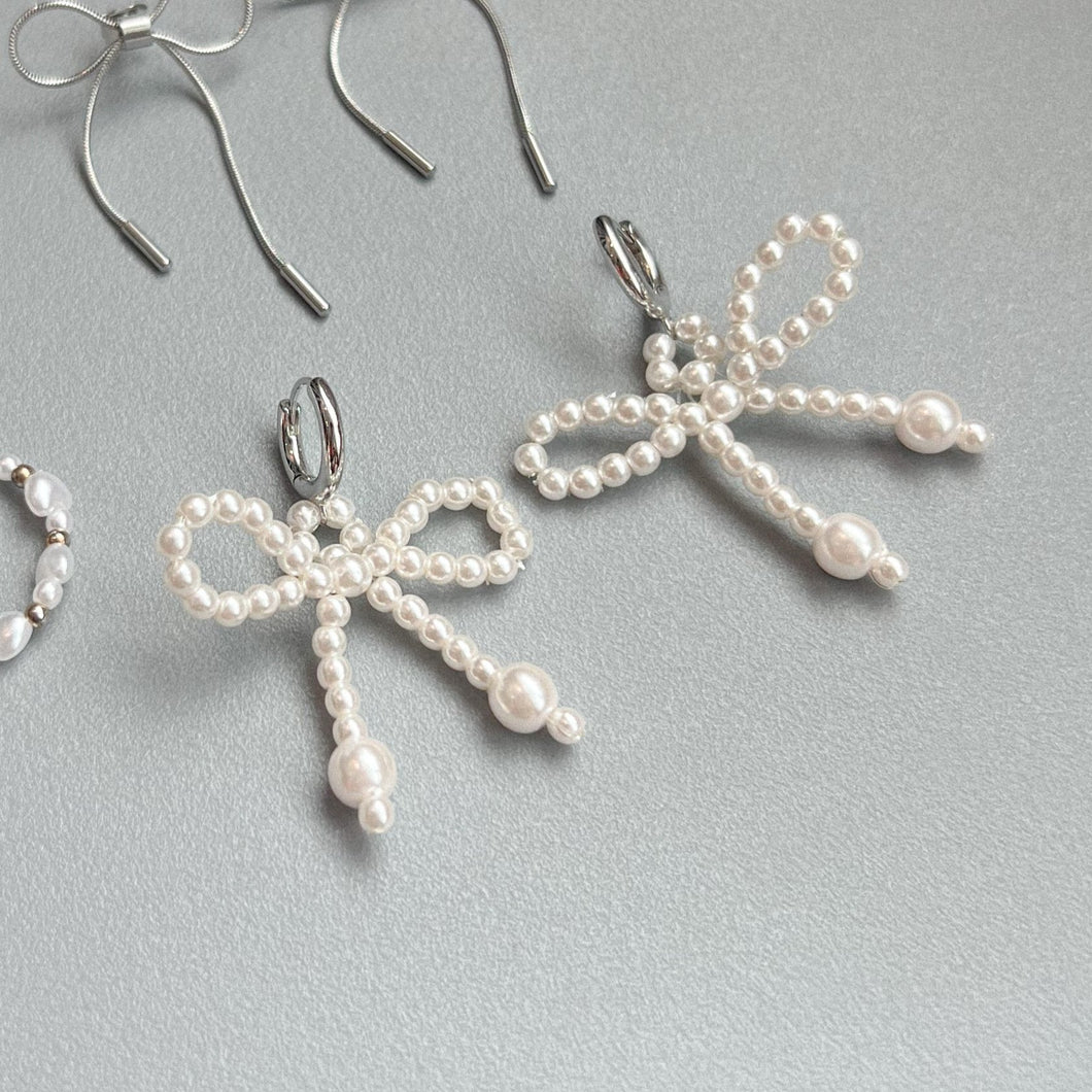 Ribbon Pearl Earrings