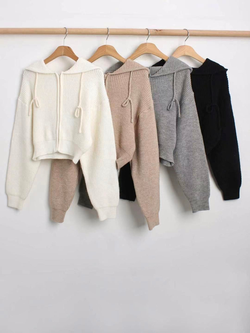 Zipper Cropped Knit Outer
