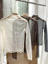 將圖片載入圖庫檢視器 Dotted Sheer Top
