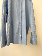 Load image into Gallery viewer, Oversized Striped Shirt
