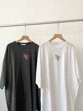 將圖片載入圖庫檢視器 Oversized NTY T-shirt Dress
