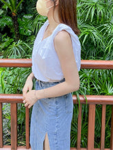 將圖片載入圖庫檢視器 V-neck Cloud Vest
