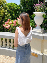 將圖片載入圖庫檢視器 V-neck Cloud Vest

