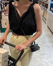 將圖片載入圖庫檢視器 V-neck Cloud Vest
