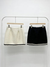 Load image into Gallery viewer, B/W Tweed Skirt
